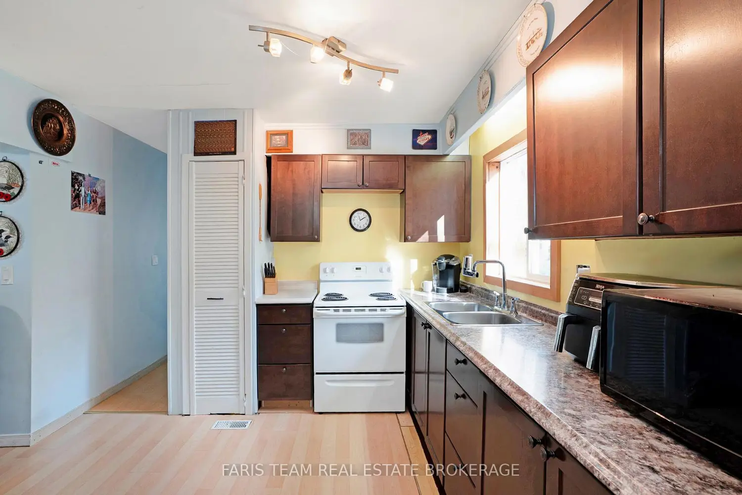 2235 Ron Jones Road E5 photo 3