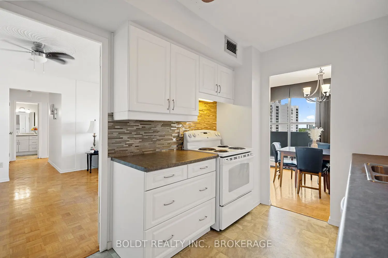 Additional image 12 of 35 Towering Heights Boulevard 1008