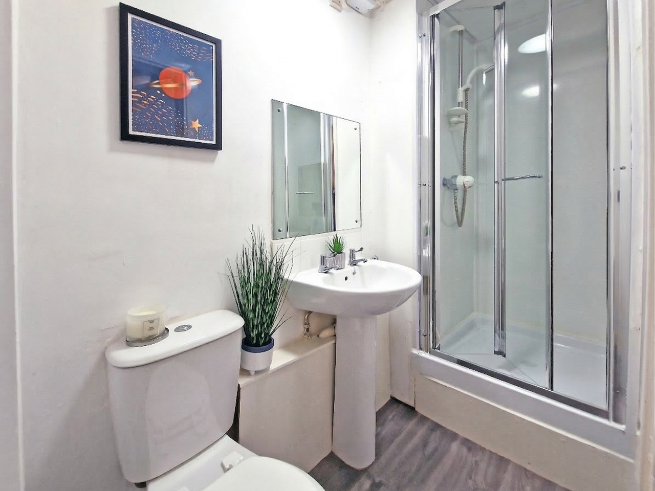 Additional image 7 of 2 Bed Flat, Prince Regent St, EH6, N1 7GU