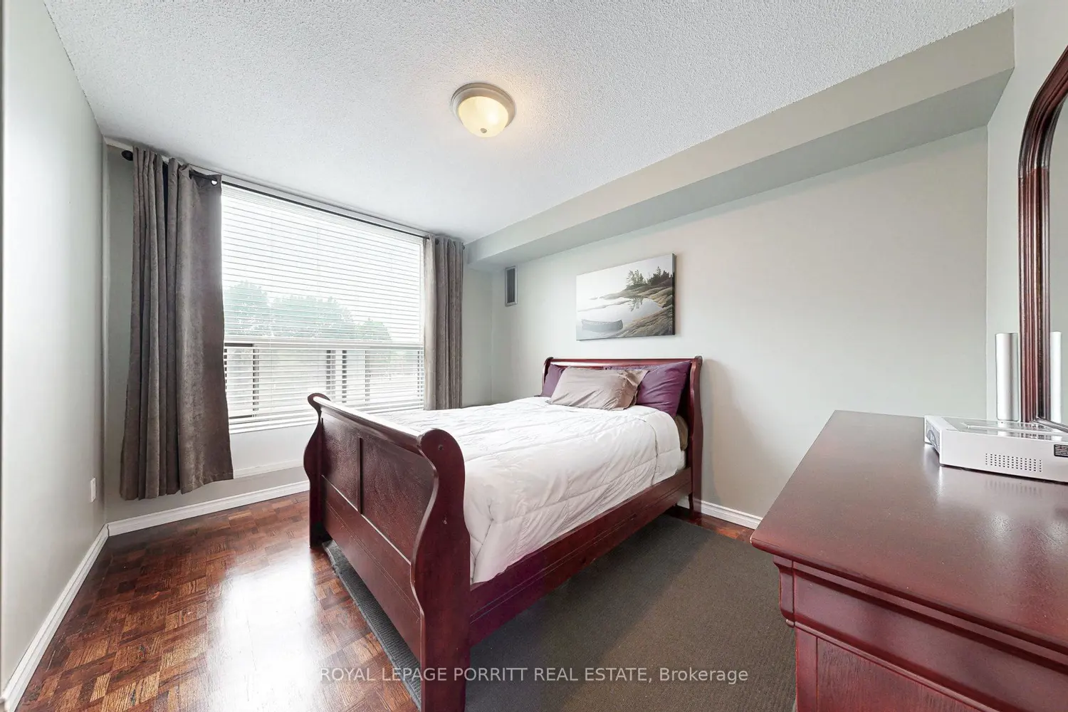 Additional image 7 of 1535 Lakeshore Road 201