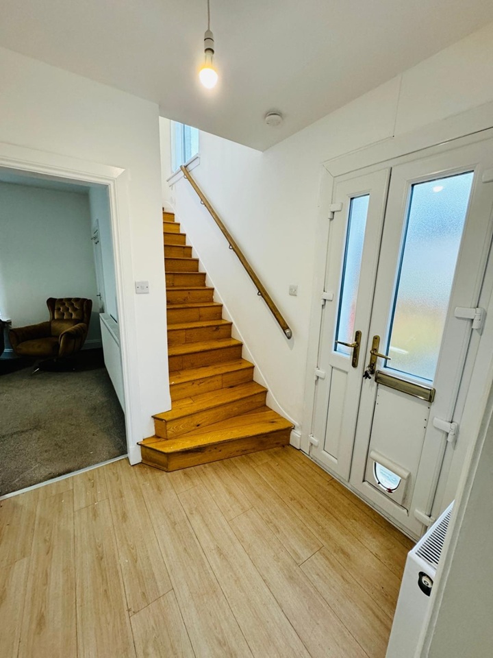 Additional image 6 of 3 Bed Detached House, Craggan Drive, G14, N1 7GU