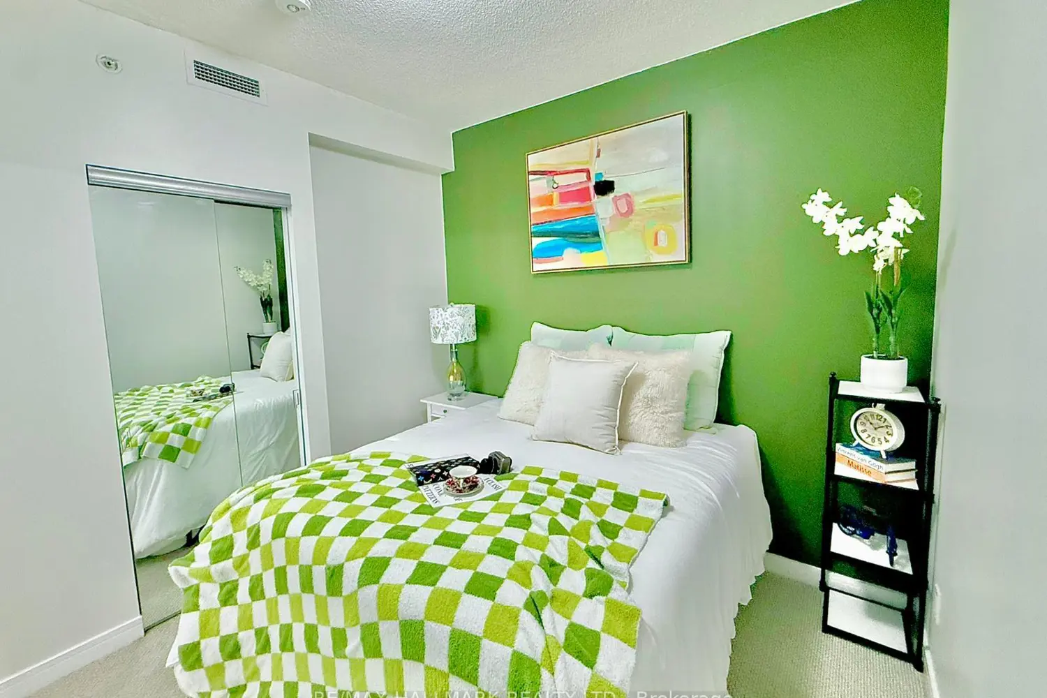 Additional image 17 of 621 Sheppard Avenue 619