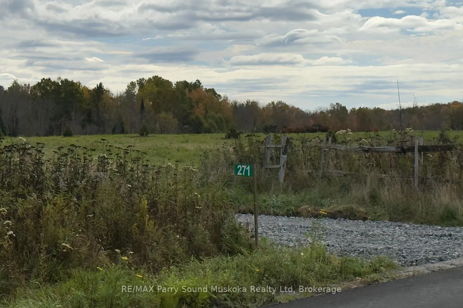 Additional image 11 of 271 Balsam Cross