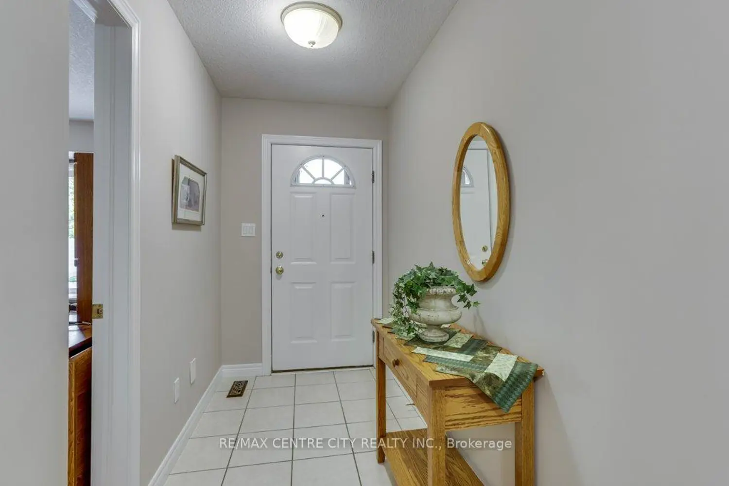 95 Capulet Lane 21 photo 2