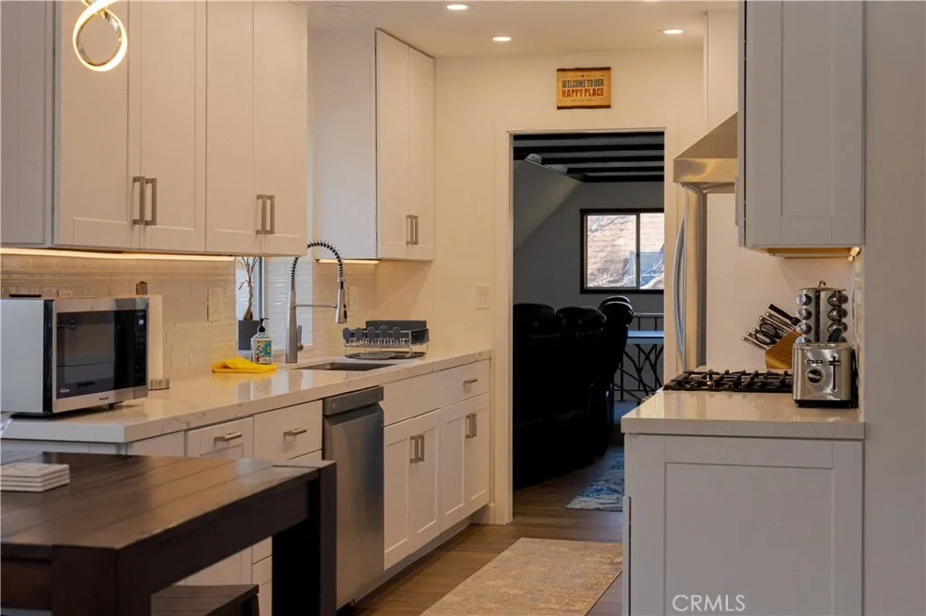 Additional image 16 of 27915 Matterhorn Dr, Lake Arrowhead, CA 92352