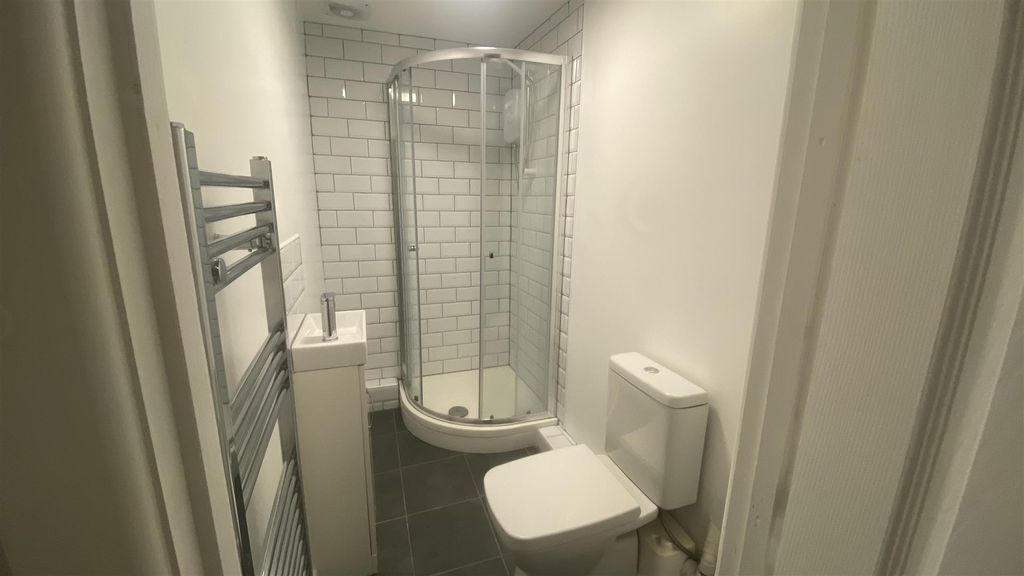 Additional image 4 of 1 bed flat to rentBush Row, Haverfordwest SA61