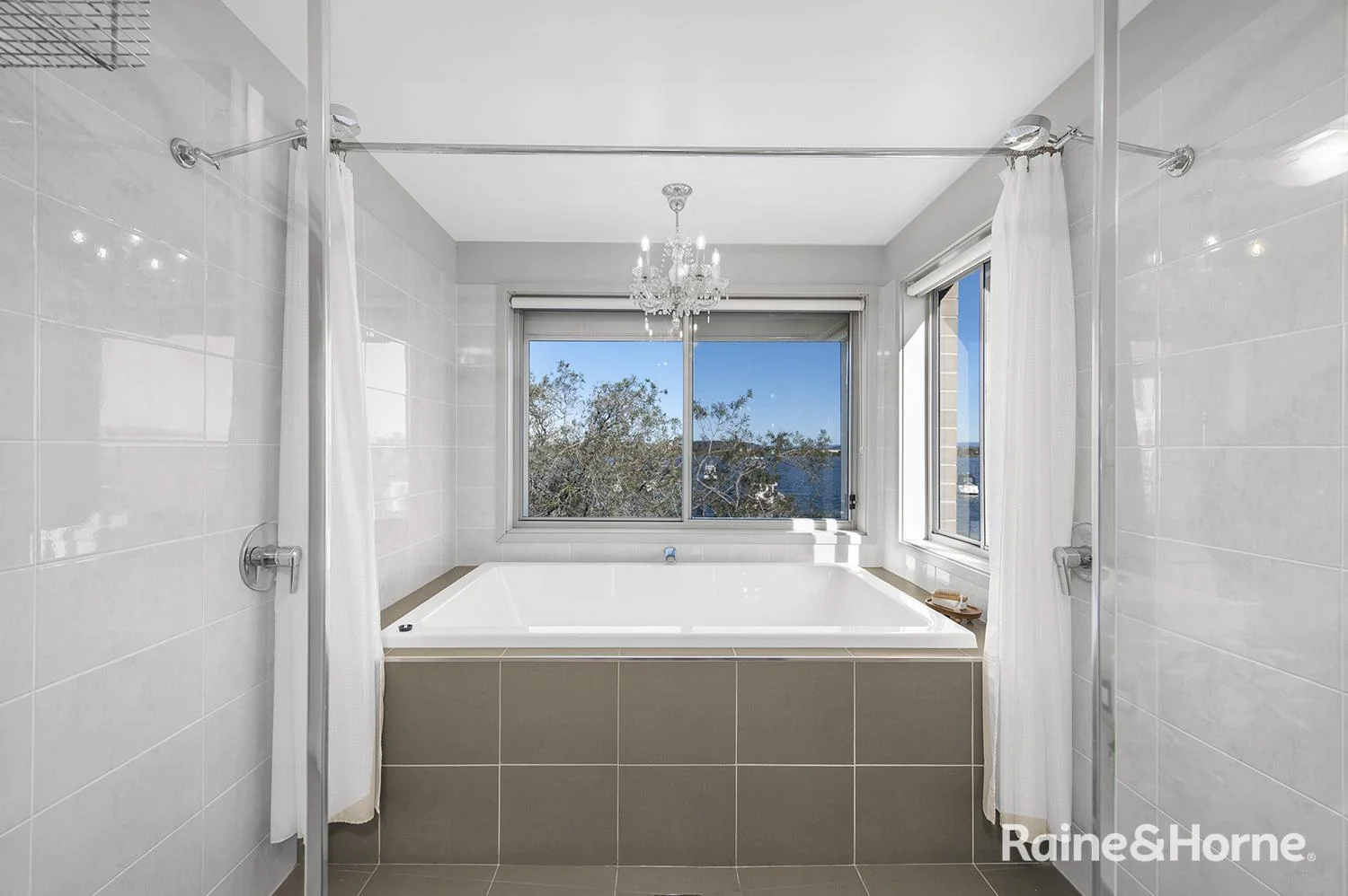 Additional image 19 of 35 Marks Parade, Marks Point NSW 2280