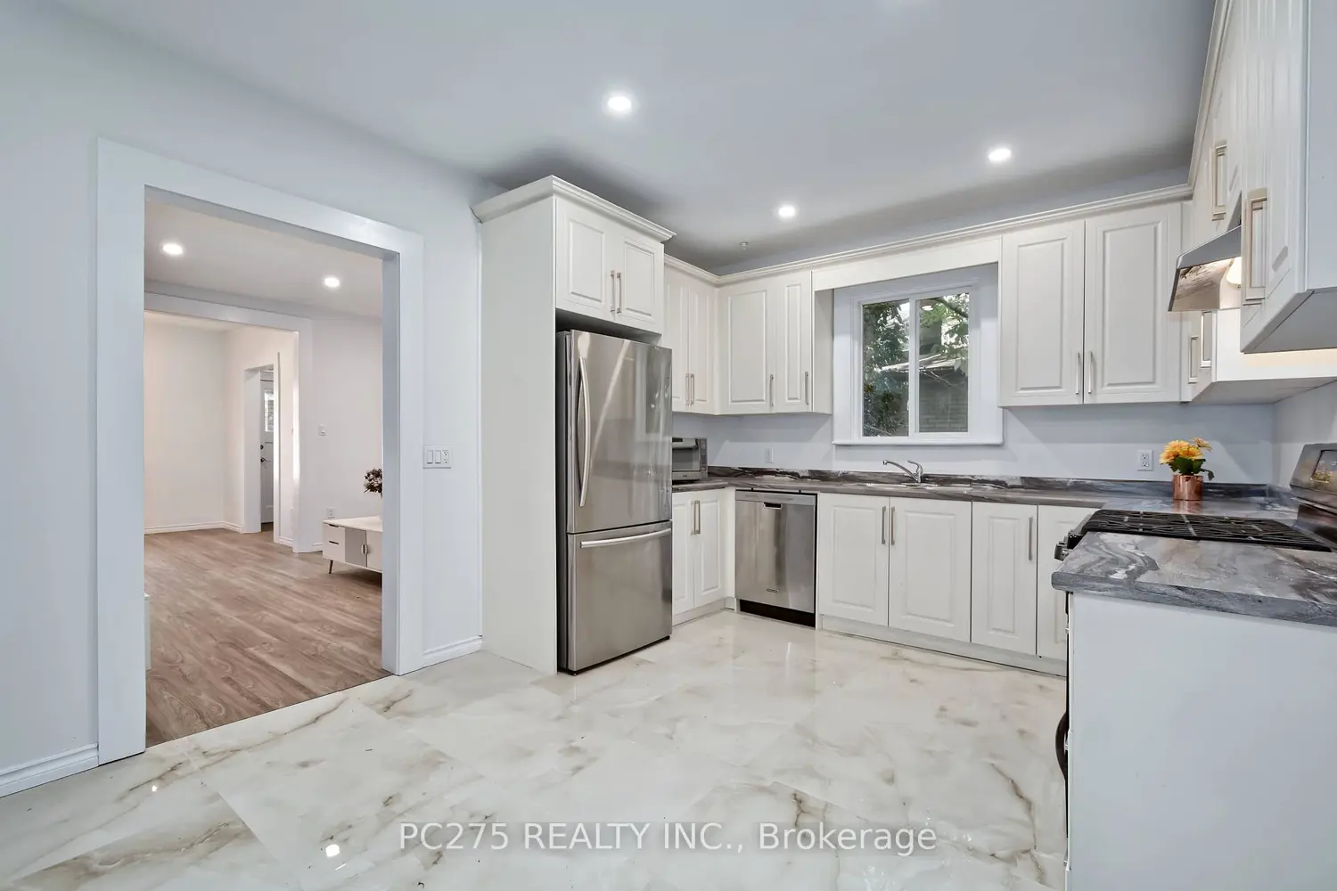 Additional image 5 of 549 Quebec Street