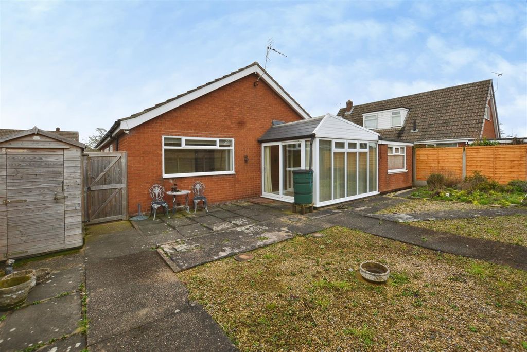 Additional image 13 of 3 bed detached bungalow to rentNorfolk Avenue, Burton-Upon-Stather, Scunthorpe DN15
