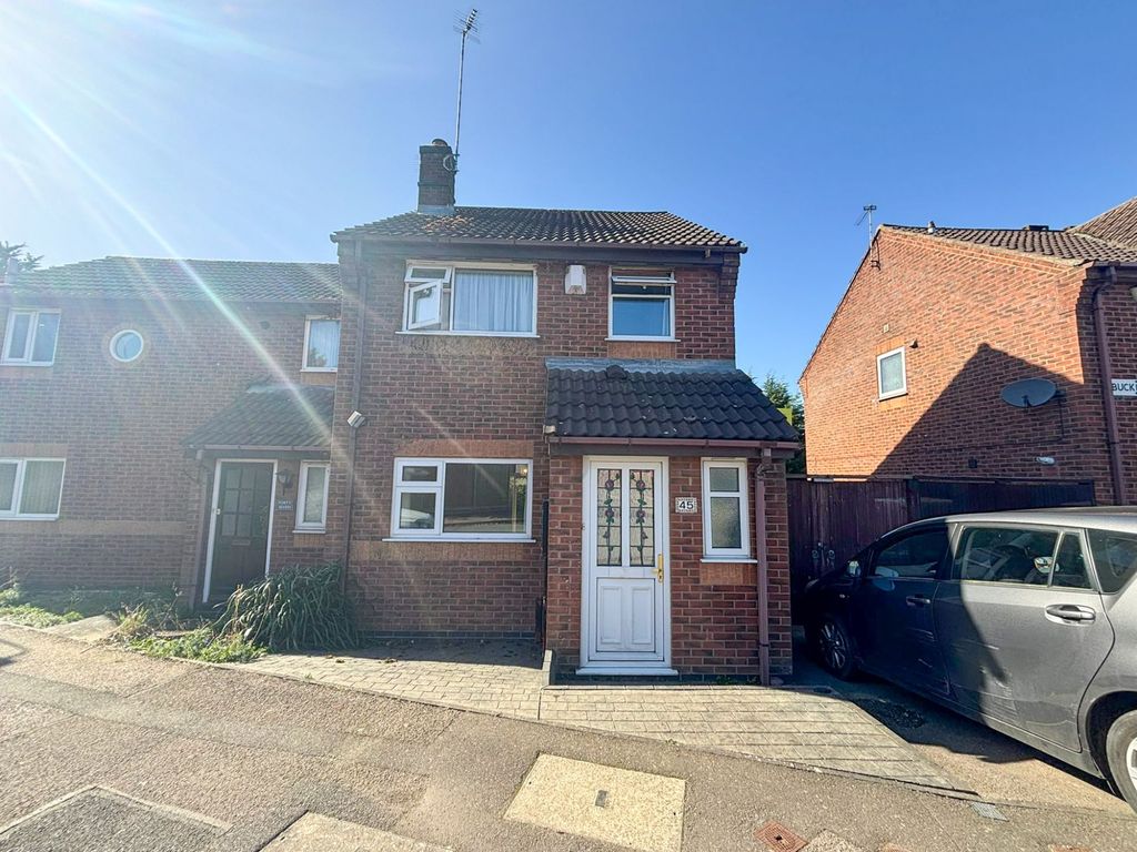 3 bed semi-detached house to rentBuckingham Drive, Leicester LE2