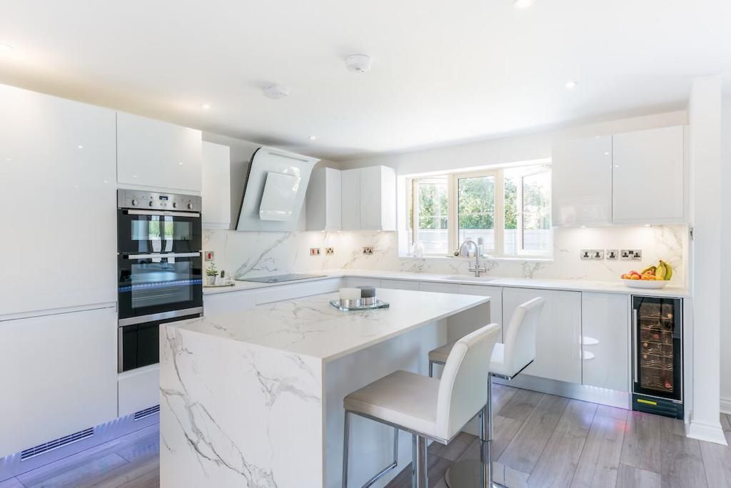 Additional image 2 of 5 bed detached house to rentBurlingham Road, Norwich NR16