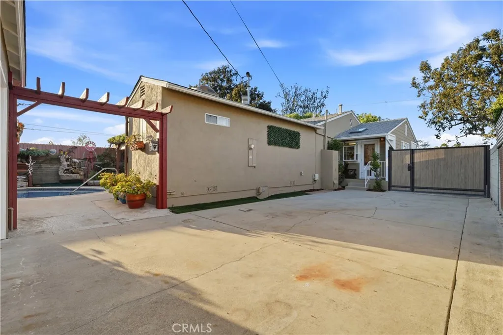 Additional image 102 of 5320 E Pavo Street, Long Beach, CA 90808