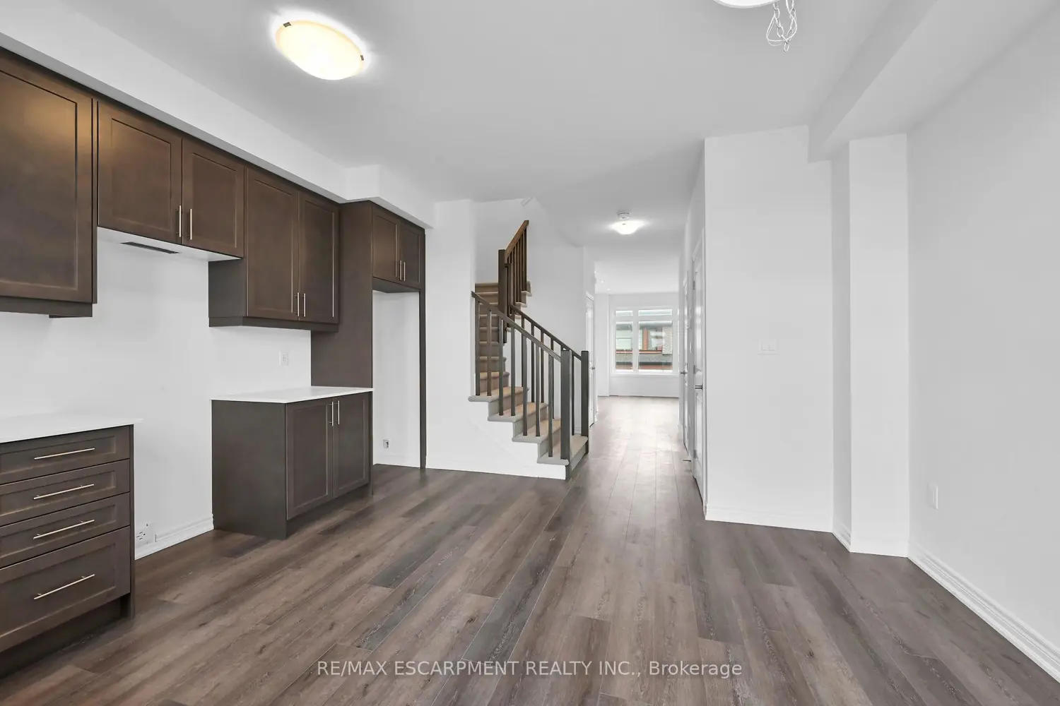 Additional image 5 of 120 Court Drive 35