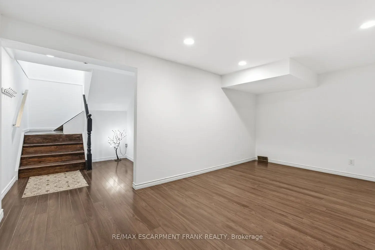 Additional image 13 of 352 East 28Th Street