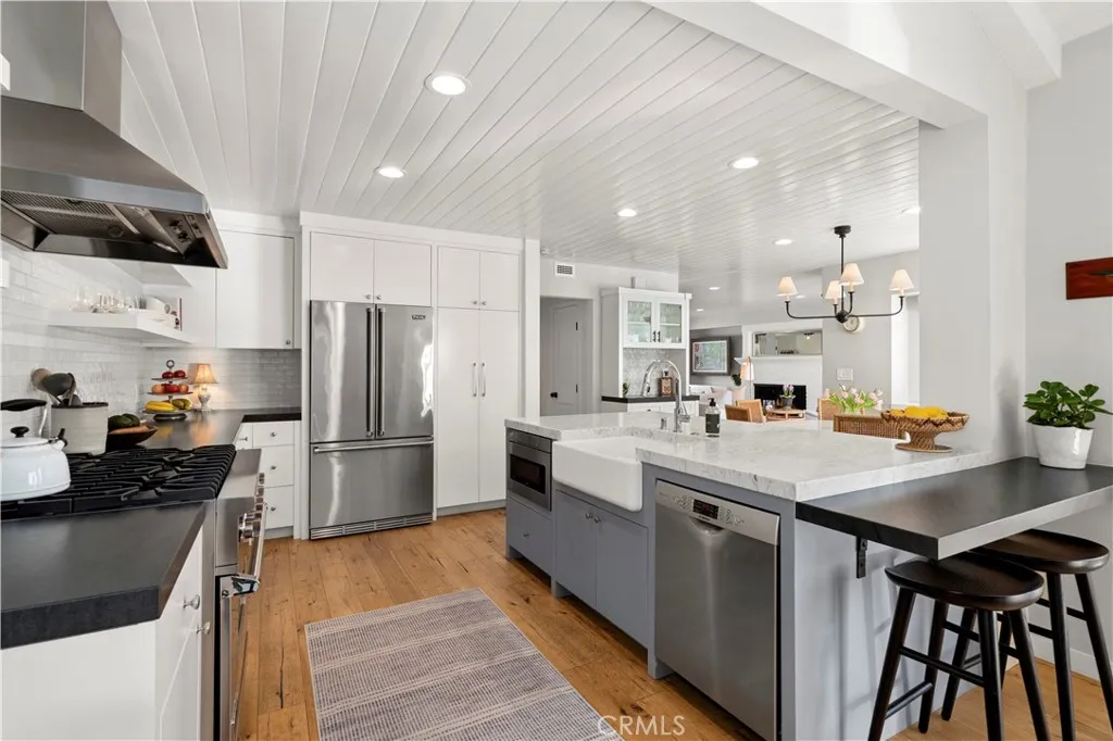 Additional image 42 of 213 Via Mentone, Newport Beach, CA 92663