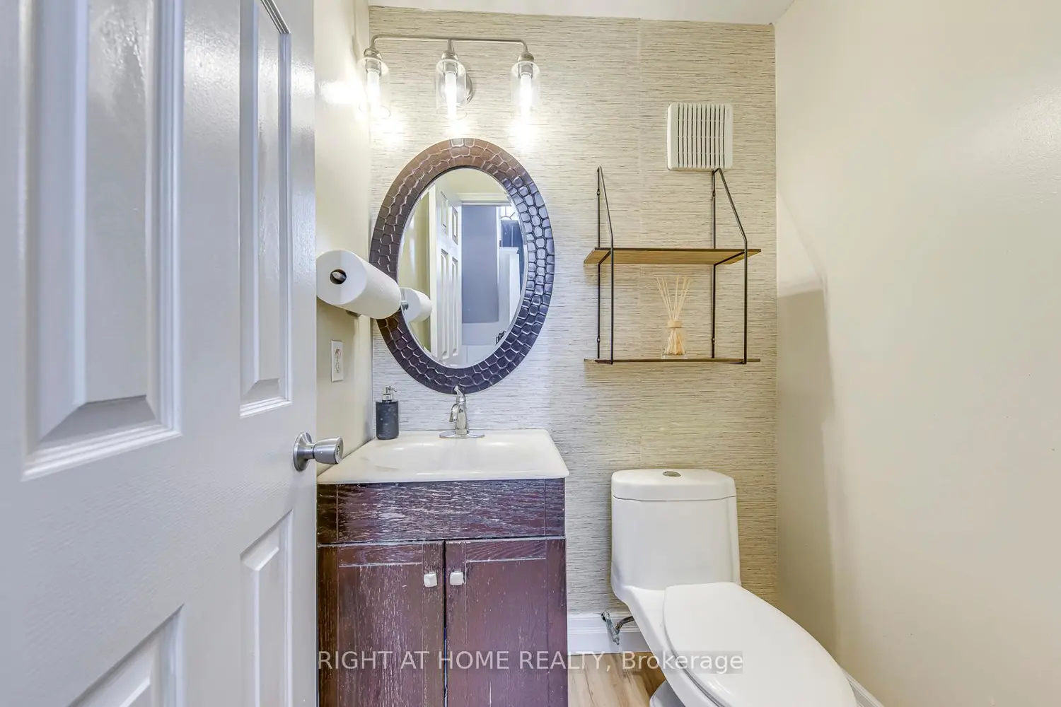 Additional image 16 of 1558 Litchfield Road