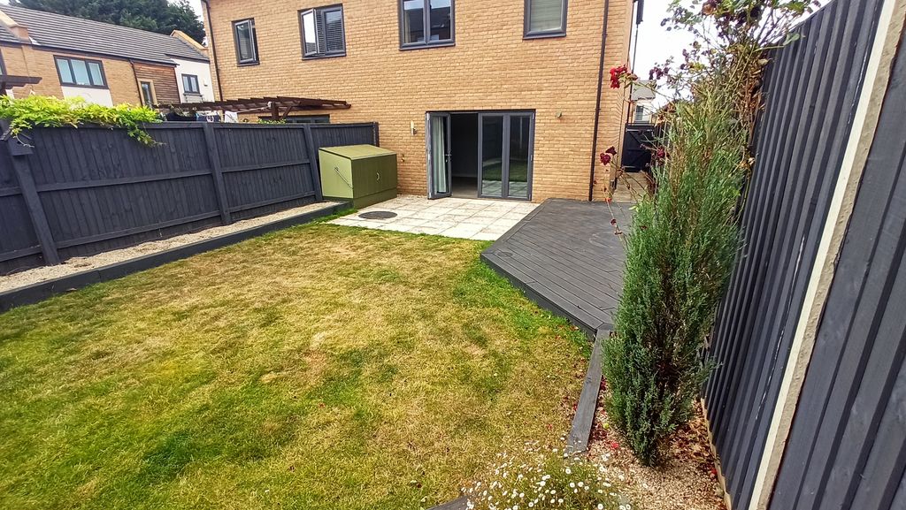 Additional image 18 of 3 bed semi-detached house to rentHawksbill Way, Peterborough PE2
