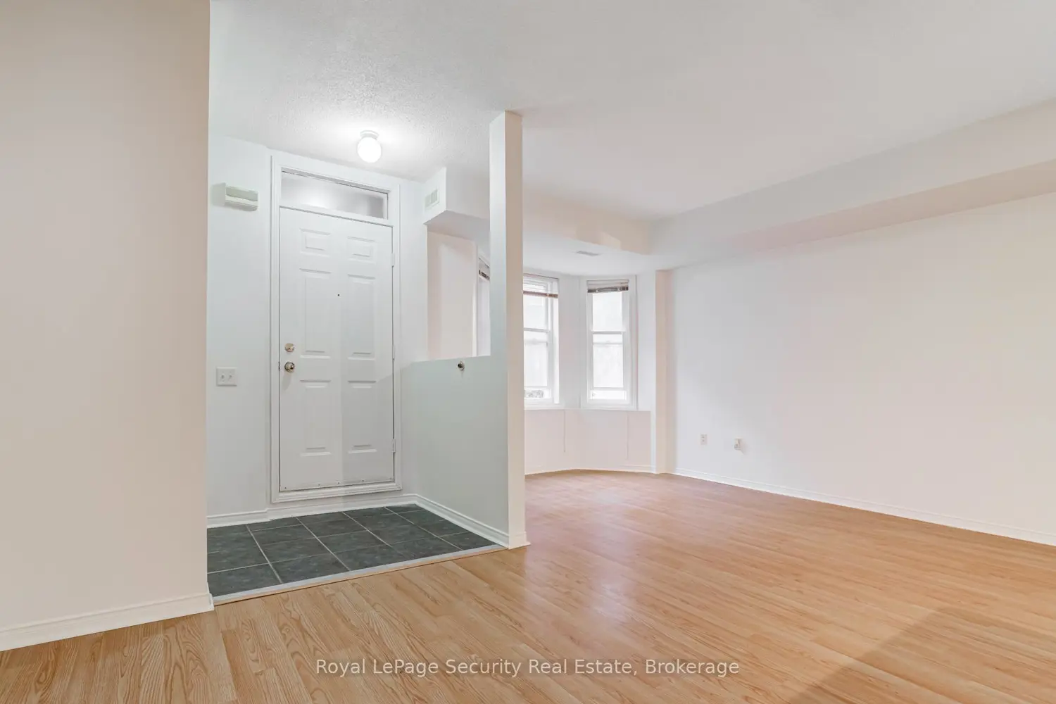 Additional image 9 of 760 Lawrence Avenue 137