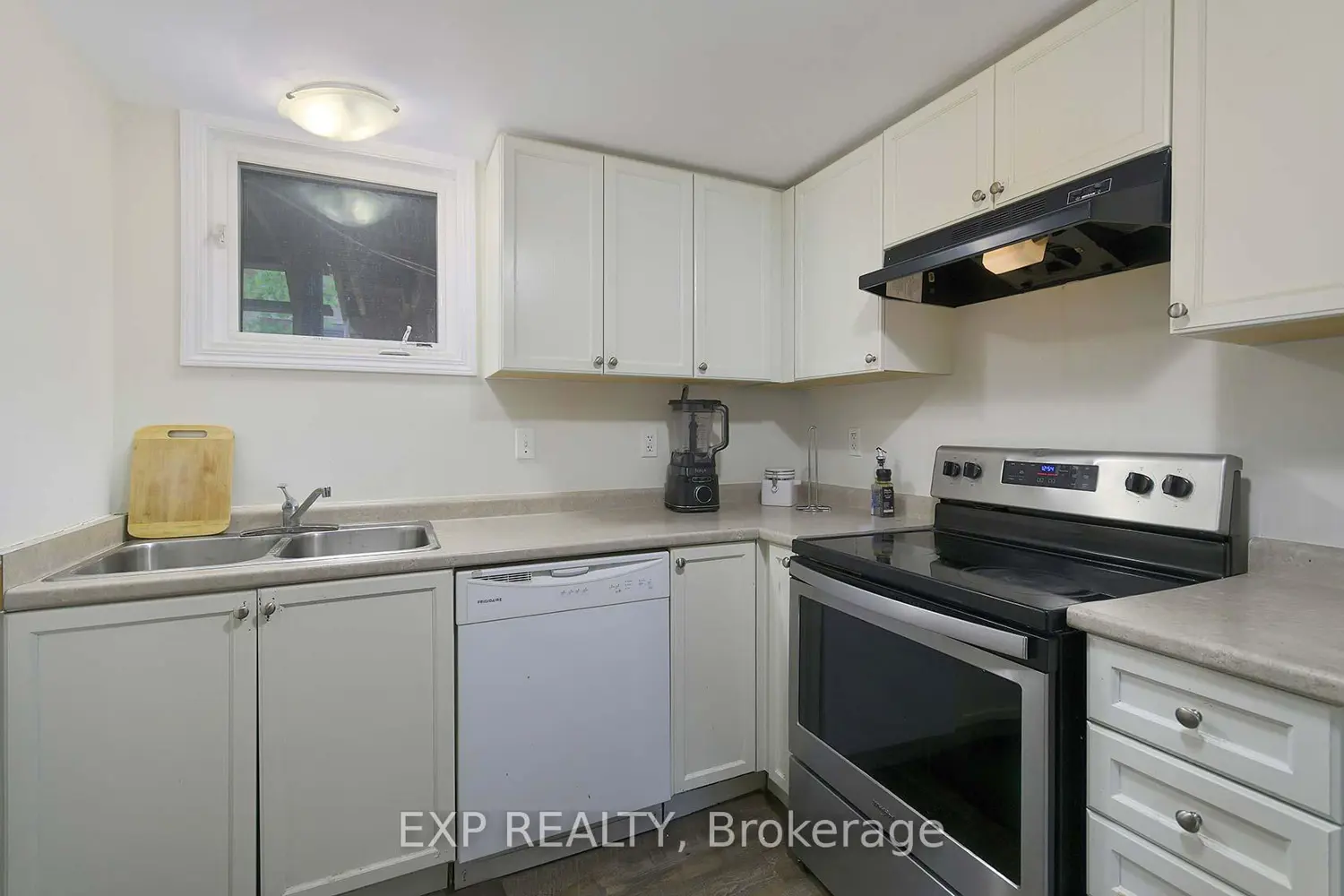 Additional image 6 of 2 Roslyn Road