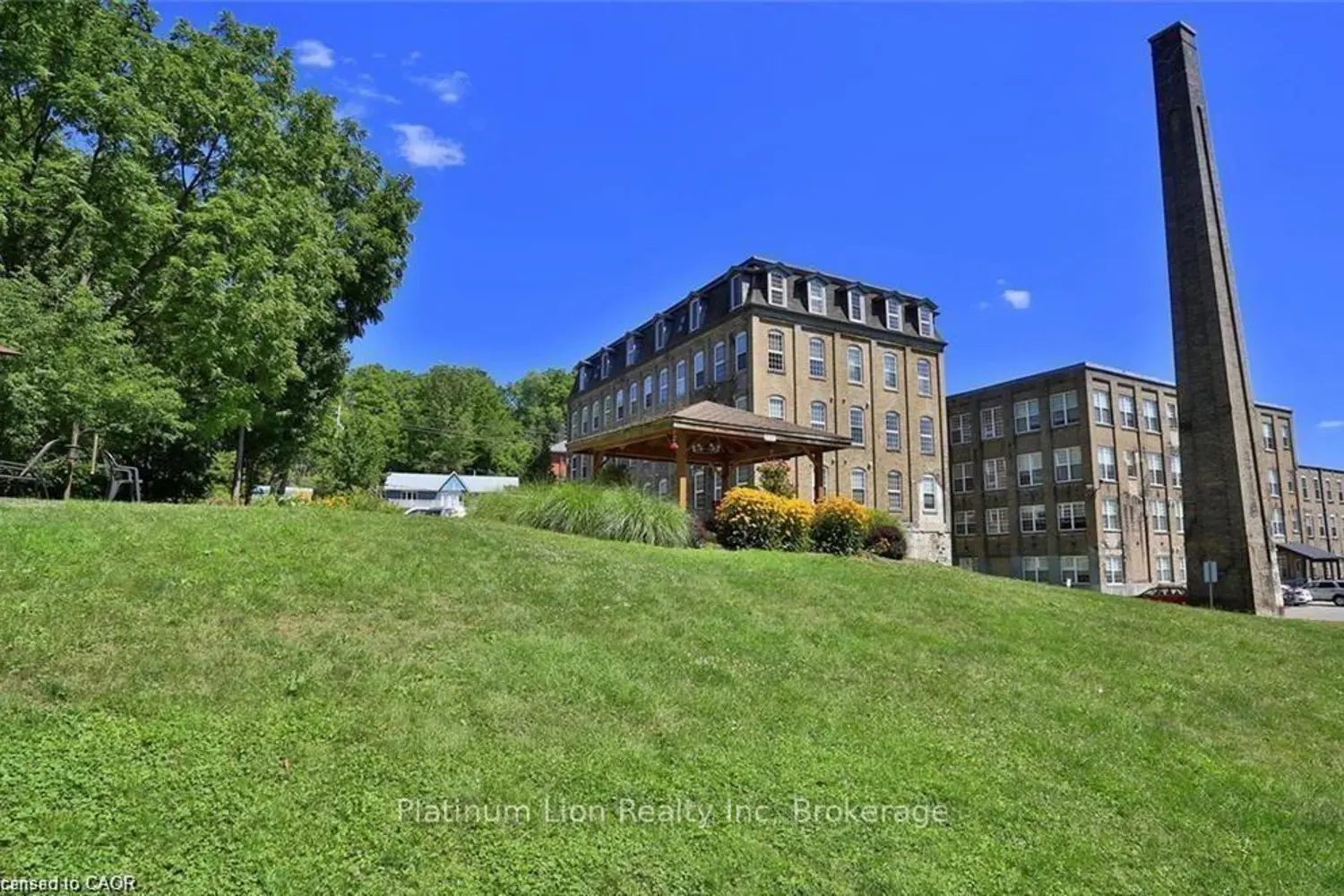 Additional image 20 of 140 West River Street 301