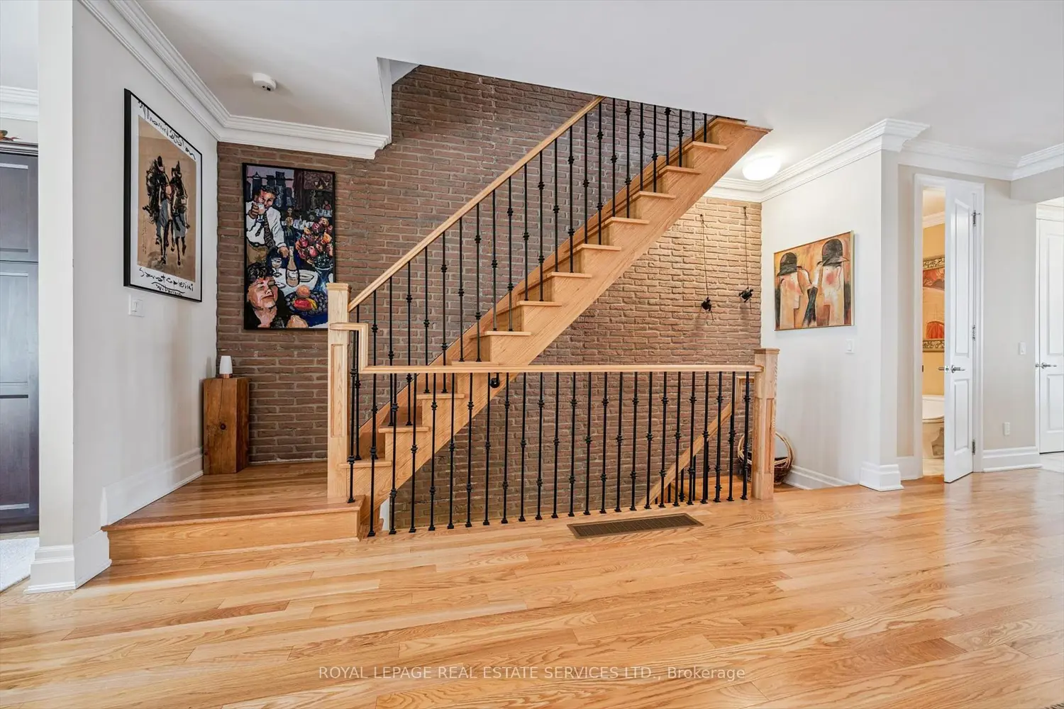 Additional image 12 of 2369 Ontario Street 26