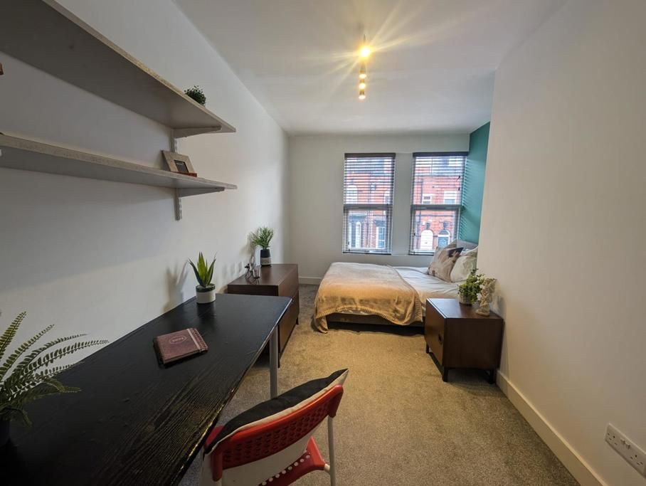 Additional image 12 of 8 bed terraced house to rentNorwood Road, Hyde Park, Leeds LS6