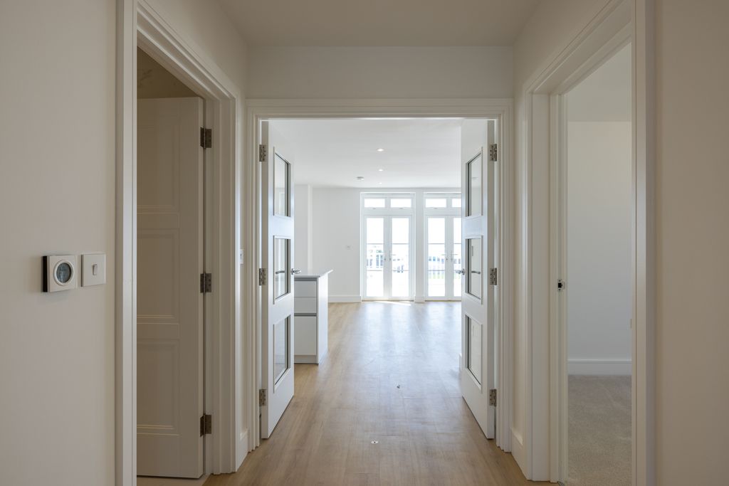 Additional image 8 of 3 bed flat to rentLa Route De La Haule, St. Lawrence, Jersey JE3