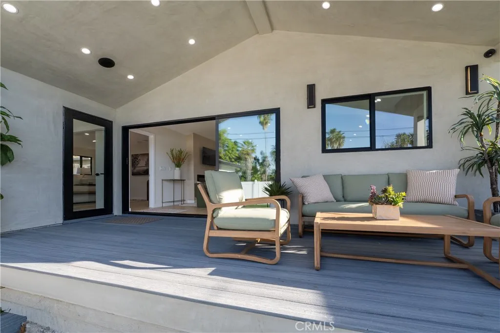 Additional image 3 of 17469 Bullock Street, Encino, CA 91316