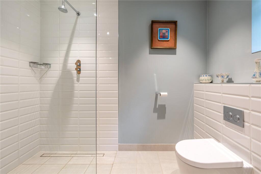 Additional image 18 of Impressive modern house in Shepton Mallet