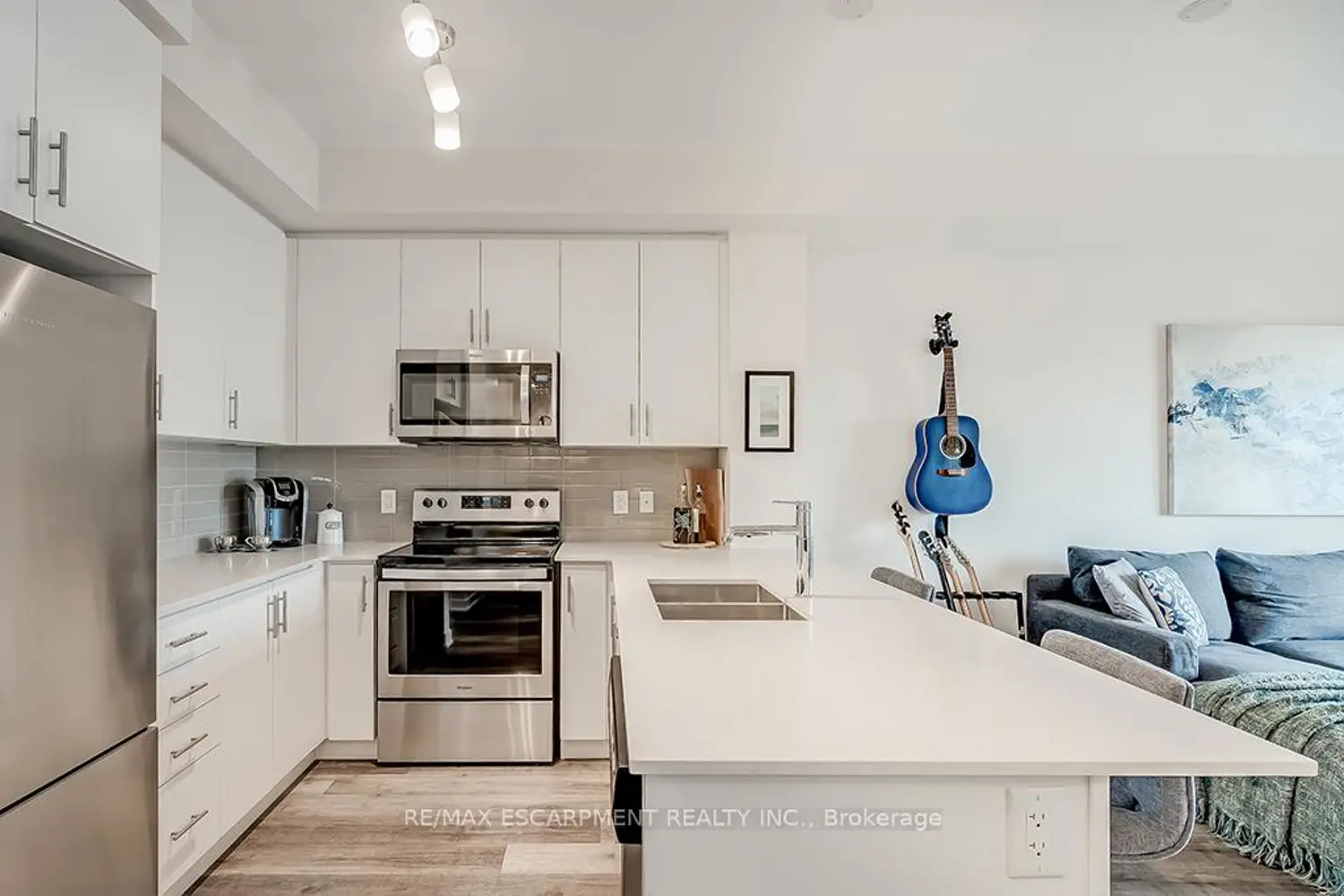 Additional image 8 of 320 Plains Road 502