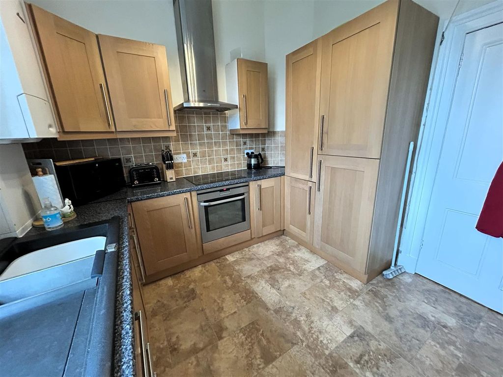 Additional image 2 of 3 bed maisonette to rentBalhousie Street, Perth PH1
