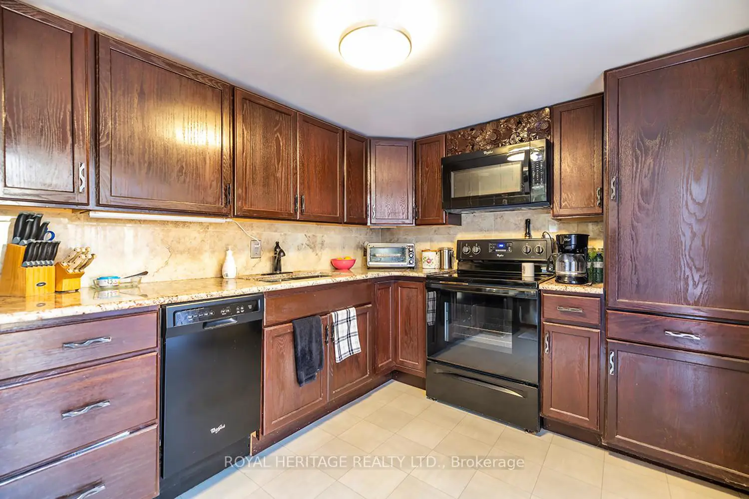 Additional image 7 of 5073 Oak Street