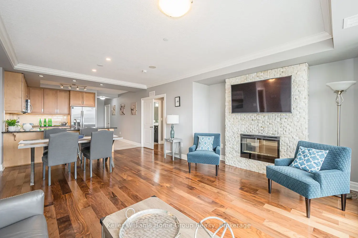 Additional image 3 of 150 Wellington Street 901