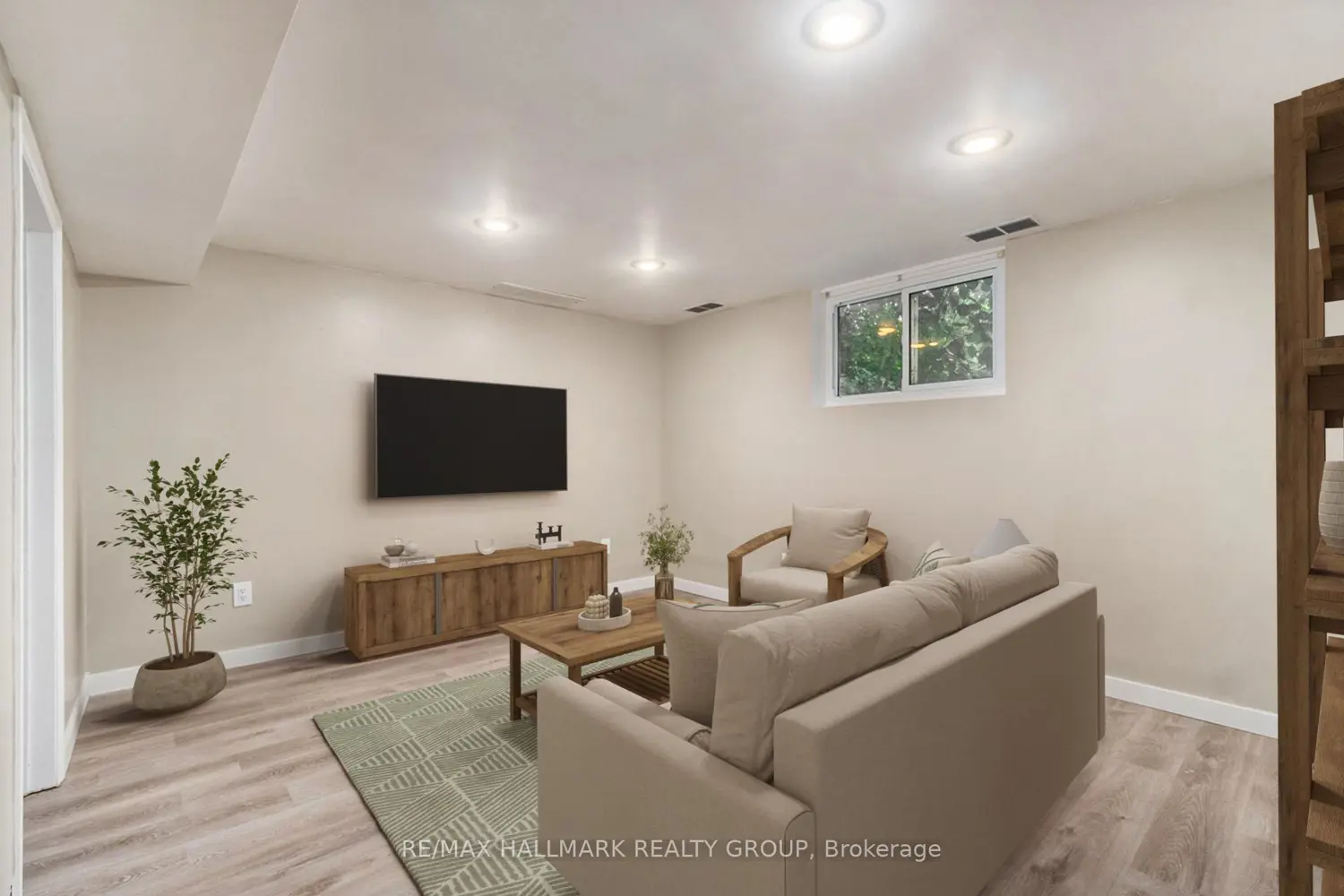 Additional image 12 of 426 Blake Boulevard