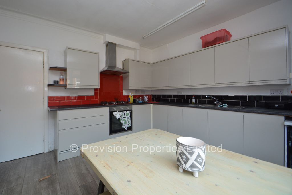 Additional image 5 of 8 bed terraced house to rentManor Drive, Hyde Park, Leeds LS6