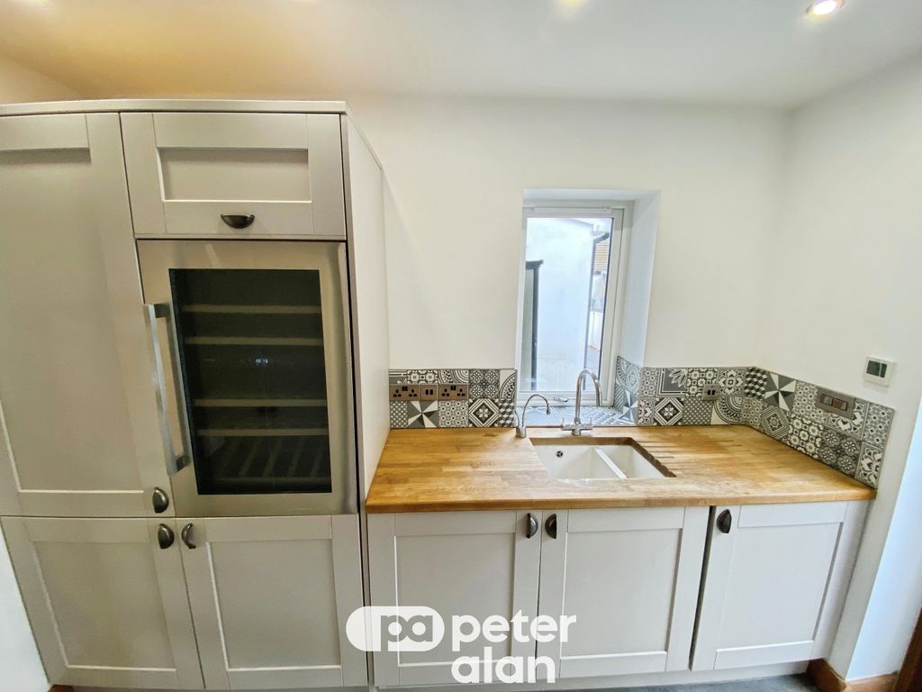 Additional image 16 of 5 bed property to rentHeol Penrhiw, Mountain Ash CF45
