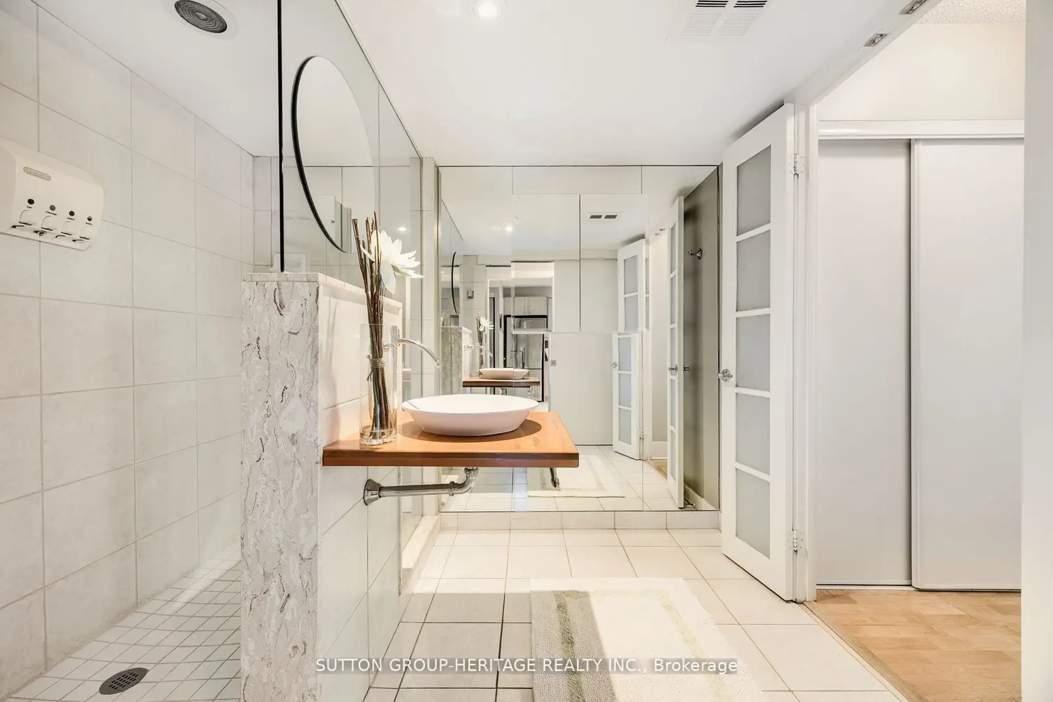 Additional image 14 of 550 Queens Quay 126