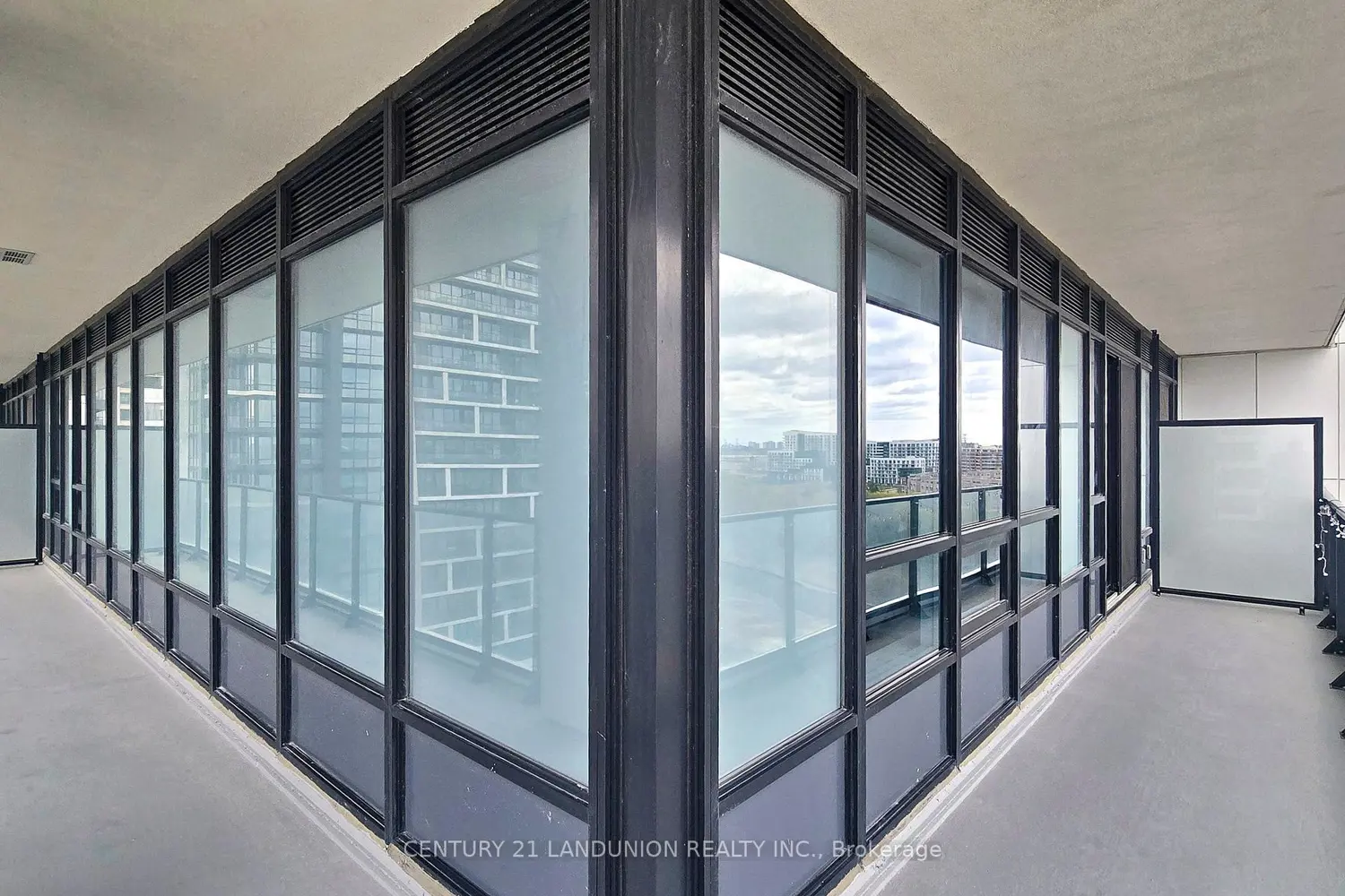 Additional image 15 of 8 Water Walk Drive 1507