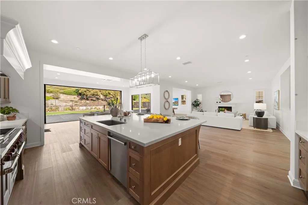 Additional image 96 of 221 Clear Fls, Irvine, CA 92602