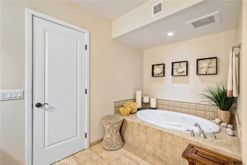 Additional image 19 of 543 Laguna Drive, Carlsbad, CA 92008