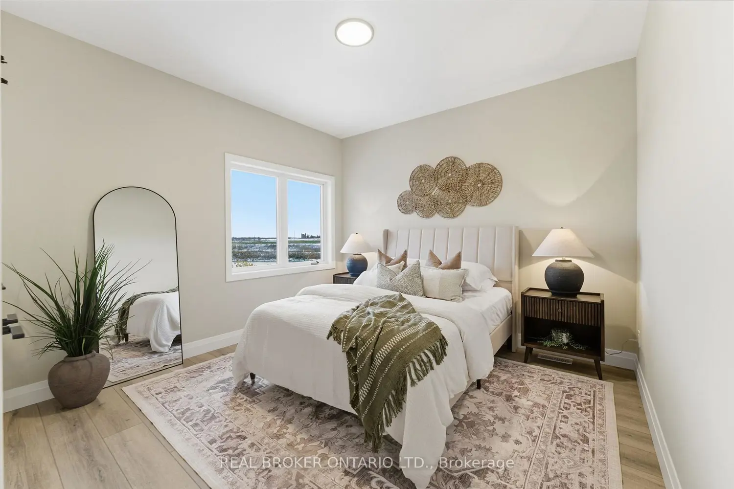 Additional image 13 of 29 Weymouth Street Unit 17