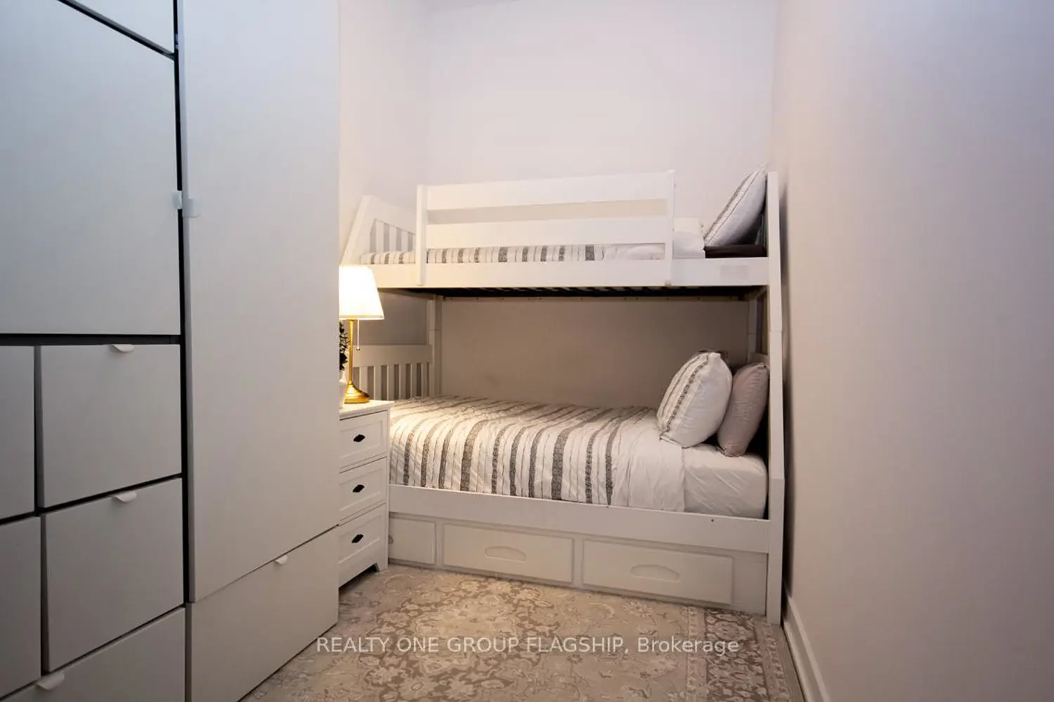 Additional image 10 of 38 Honeycrisp Crescent 308E