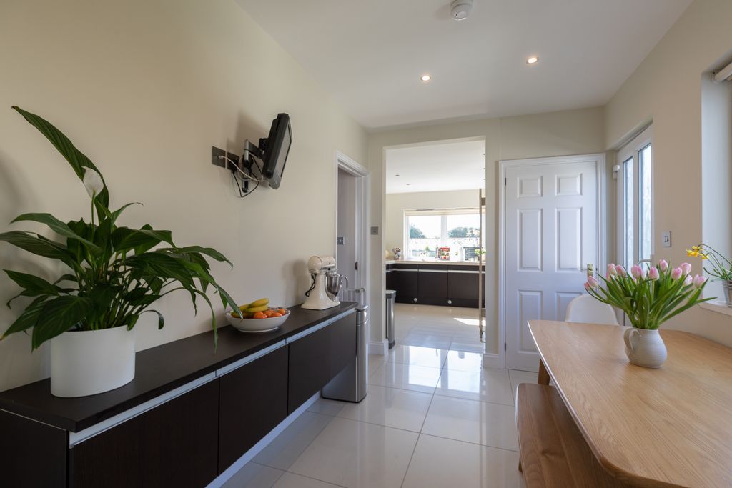 Additional image 14 of 4 bed detached house to rent4 Clos De La Bliase, St. Helier, Jersey JE2
