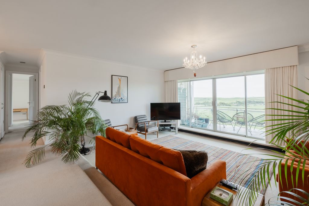 Additional image 12 of 2 bed flat to rentLa Rue A Don, Grouville, Jersey JE3