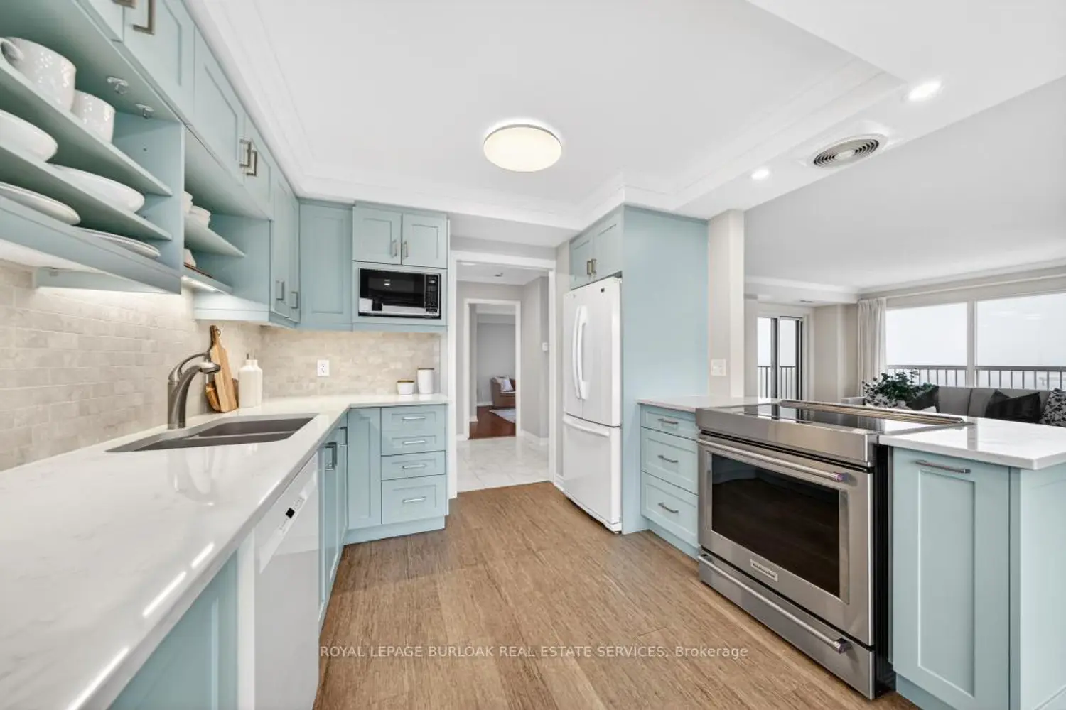 Additional image 5 of 2190 Lakeshore Road 801