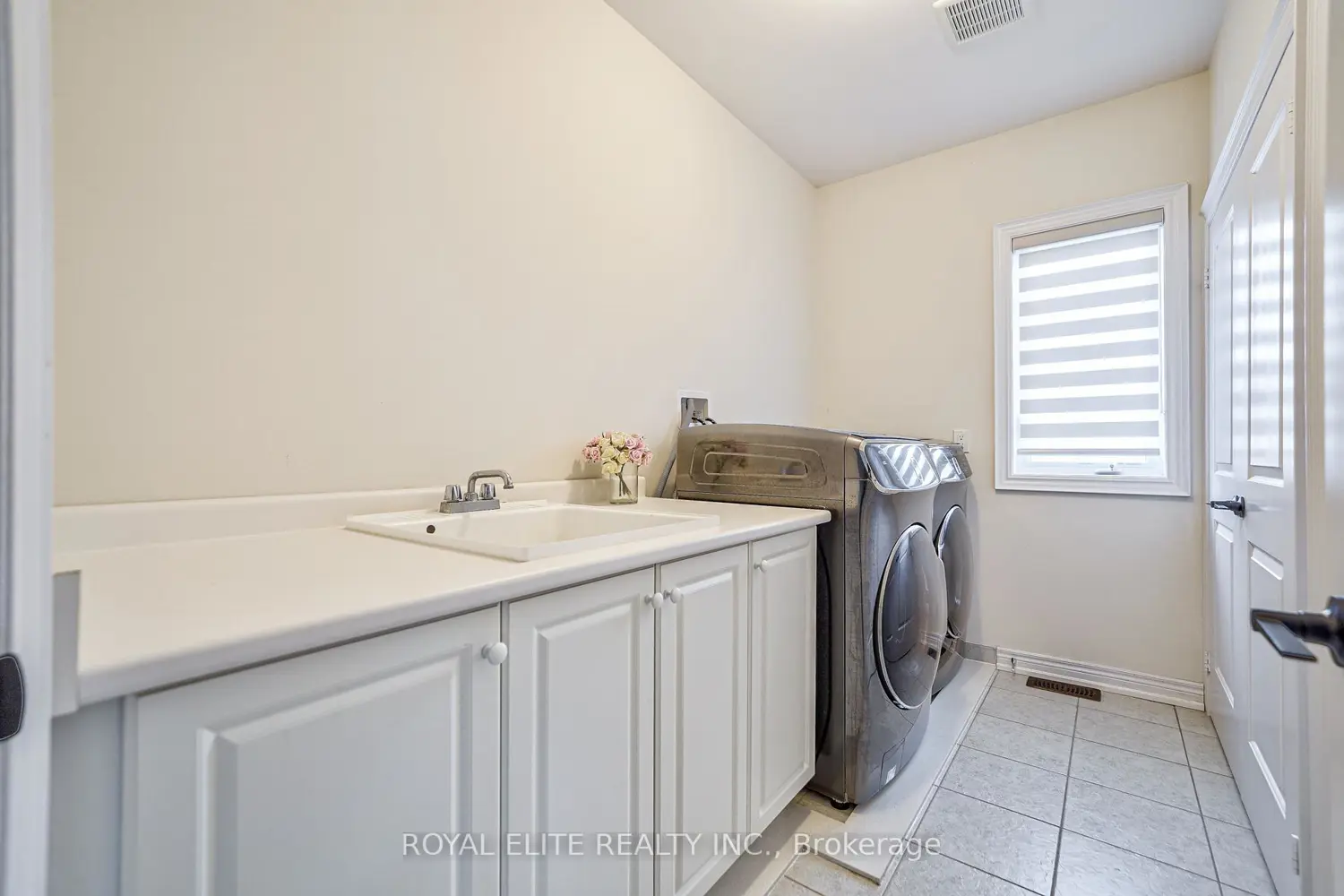 Additional image 14 of 40 Conklin Crescent