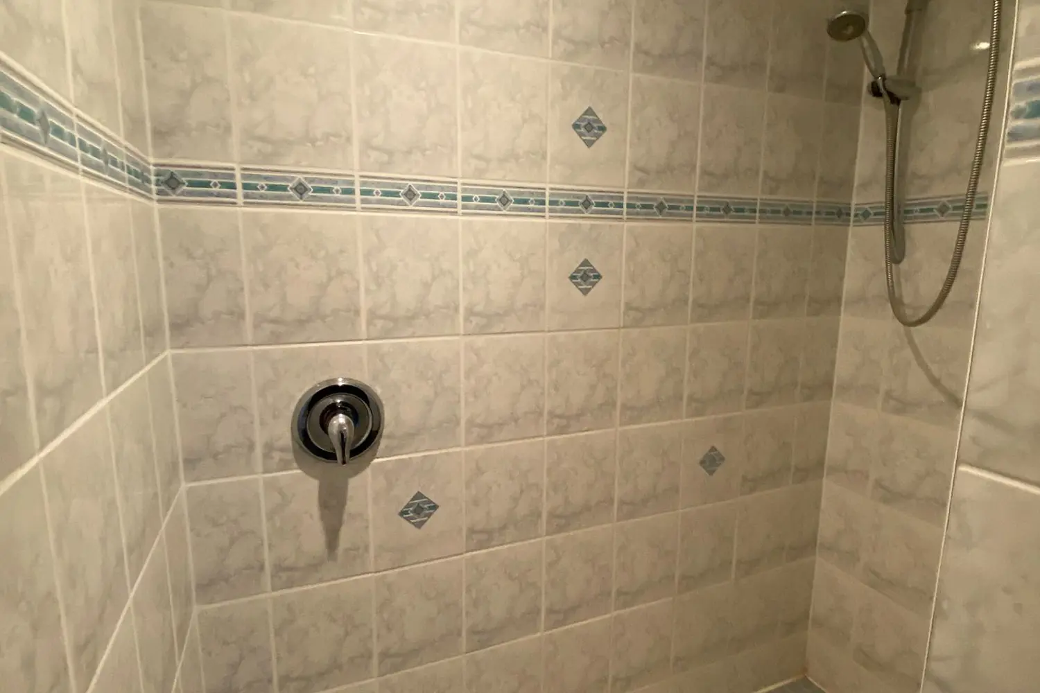 Additional image 9 of 612 Romaine Street