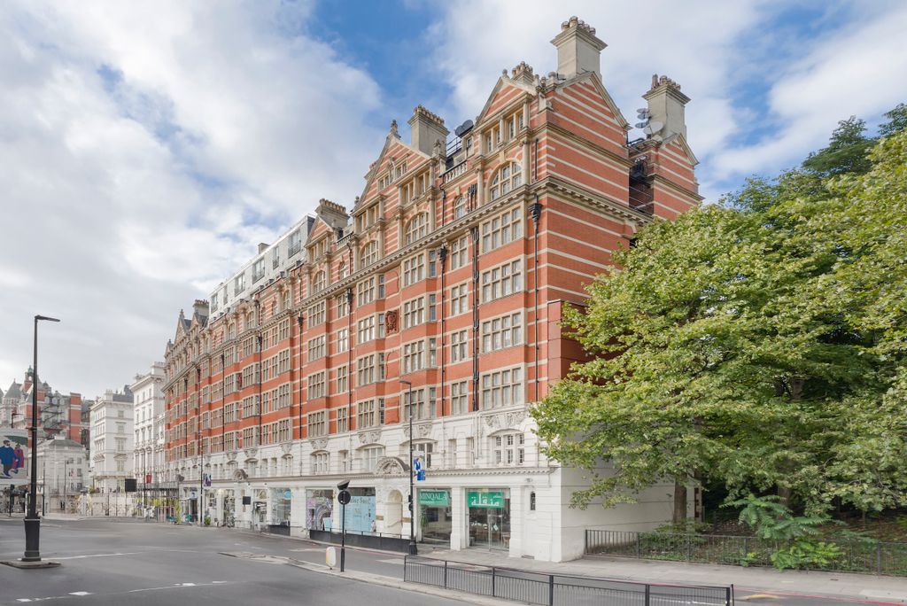 Additional image 3 of 3 bed flat to rentKnightsbridge, London SW1X