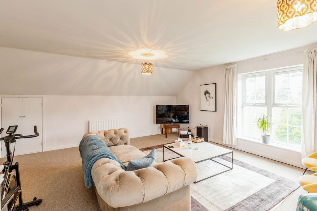 Additional image 4 of 2 bed flat to rentWatch House Place, Bristol BS20