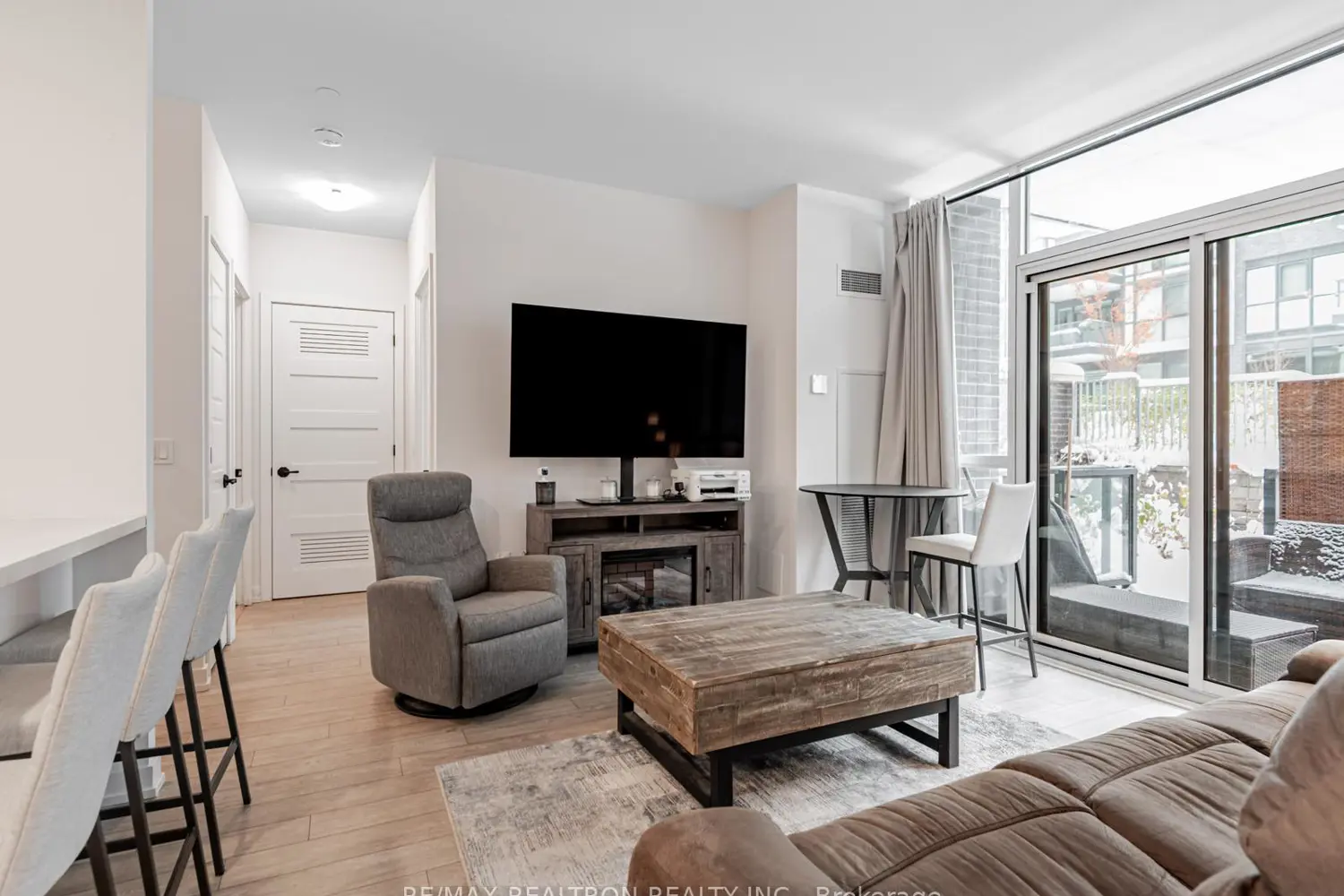 Additional image 5 of 415 Sea Ray Avenue G13